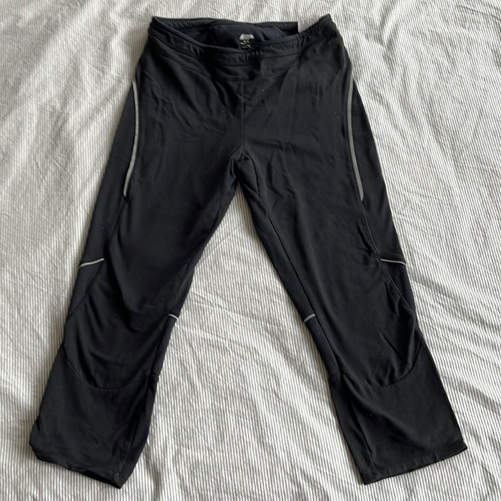 MEC Women’s cool weather capri bike tights